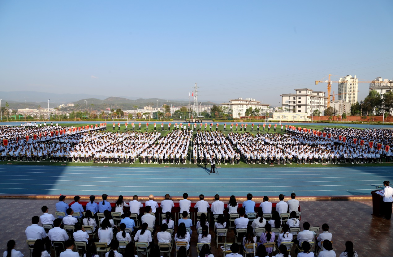 楚雄天人中学高三图片